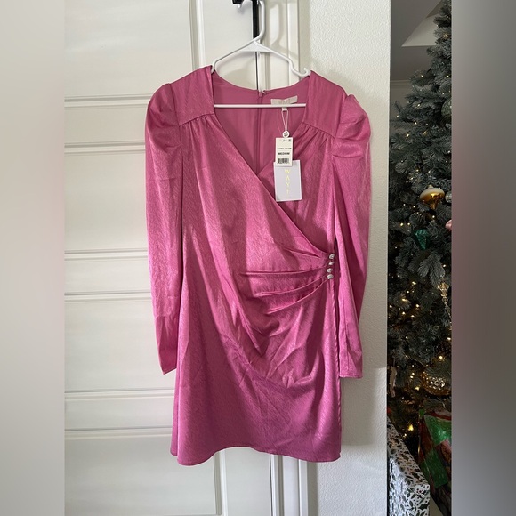 $249 WAYF Womens Pink Surplice V-Neck Puff-Sleeve Faux-Wrap Sheath Mini Dress M - Picture 3 of 10